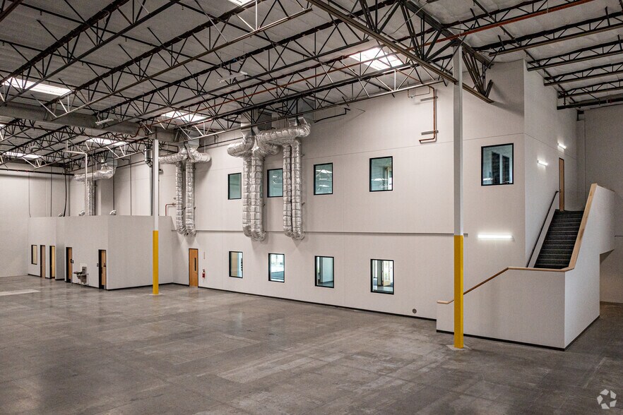 More Photos Of 4416 Azusa Canyon Rd, Irwindale Distribution For Sale