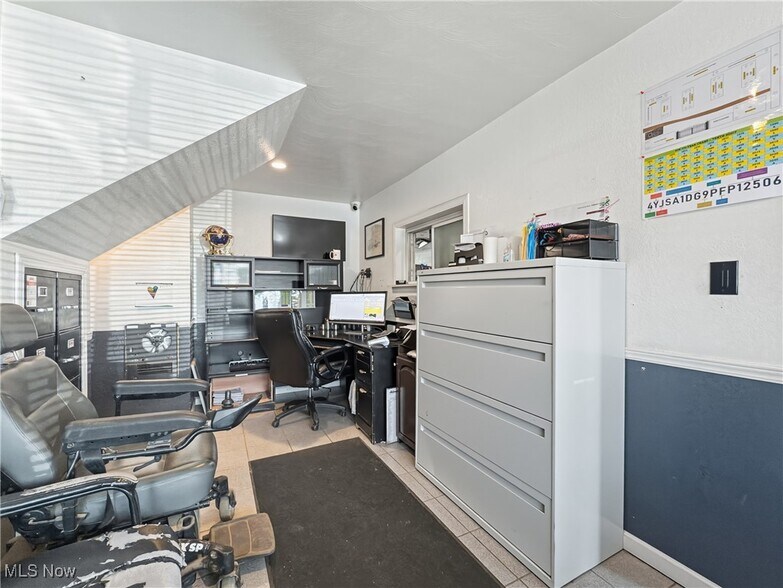 More Photos Of 1775 Main St, Niles Auto Repair For Sale