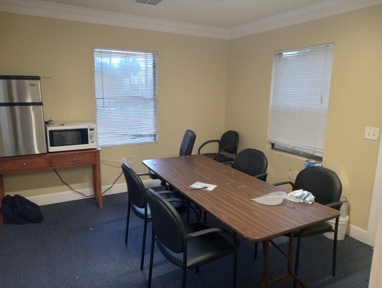 More Photos Of 3875 Wallin St, Savannah Freestanding For Lease