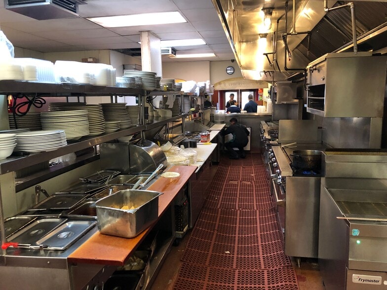 More Photos Of 14200-14474 Culver Dr, Irvine Storefront For Lease