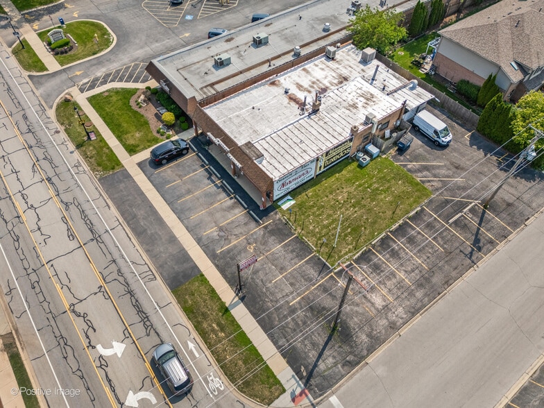 More Photos Of 17702 Oak Park Ave, Tinley Park Storefront Retail Office For Sale