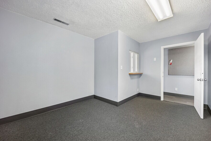 More Photos Of 3580 Chelton Loop N, Colorado Springs Warehouse For Sale