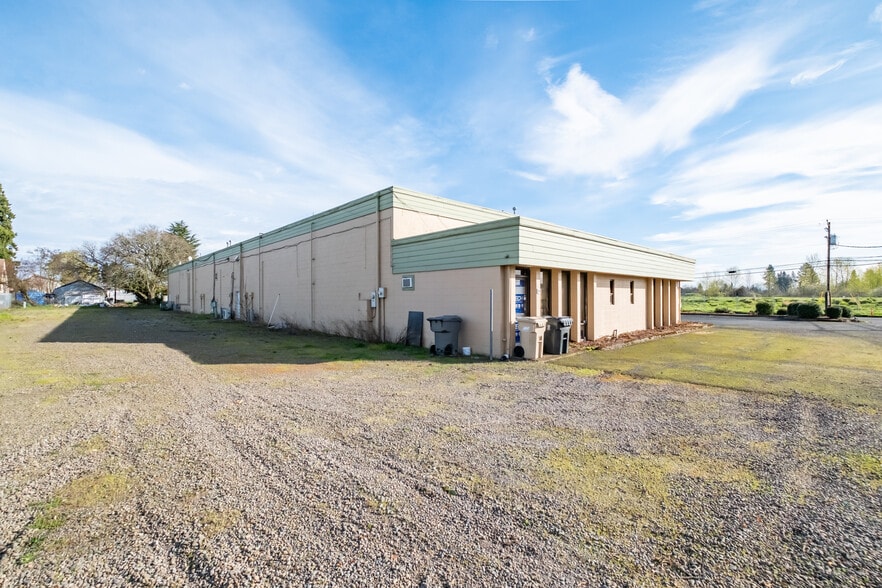 More Photos Of 2300 Ferry St SW, Albany Research And Development For Lease