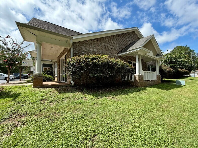 More Photos Of 1618 Mahan Center Blvd, Tallahassee Office For Sale