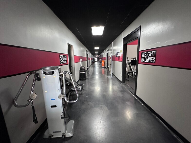 More Photos Of 3500 21st St, Bakersfield Health Club For Lease