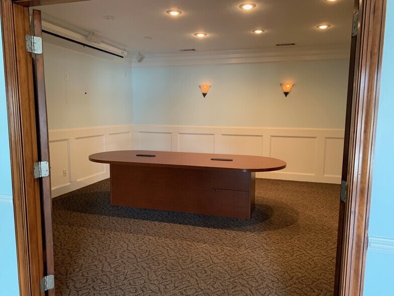 More Photos Of 602 Ponder Place Dr, Evans Office For Lease