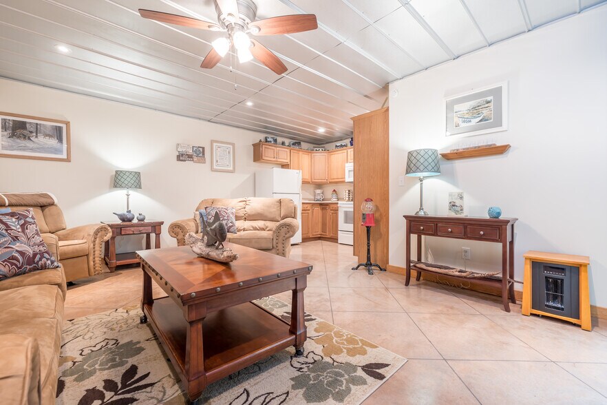 More Photos Of 113 E Kress St, Russells Point Flex For Sale