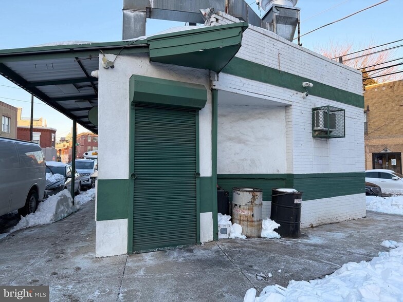 More Photos Of 2101 Reed St, Philadelphia Freestanding For Sale