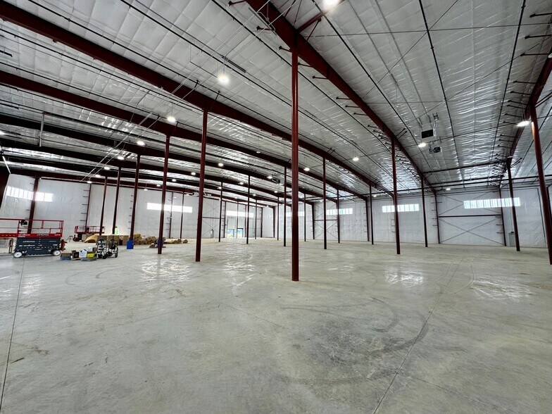 More Photos Of 2130 Dividend Dr, Columbus Warehouse For Lease