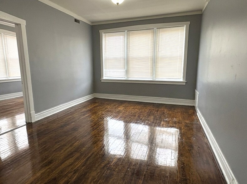 More Photos Of , Chicago Multifamily For Sale