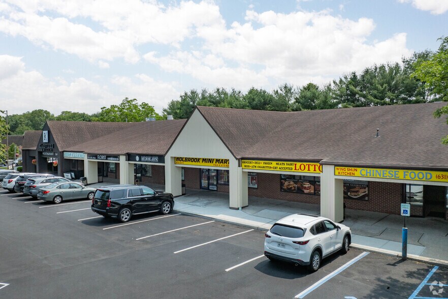 More Photos Of 480 Patchogue Holbrook Rd, Holbrook Storefront For Lease