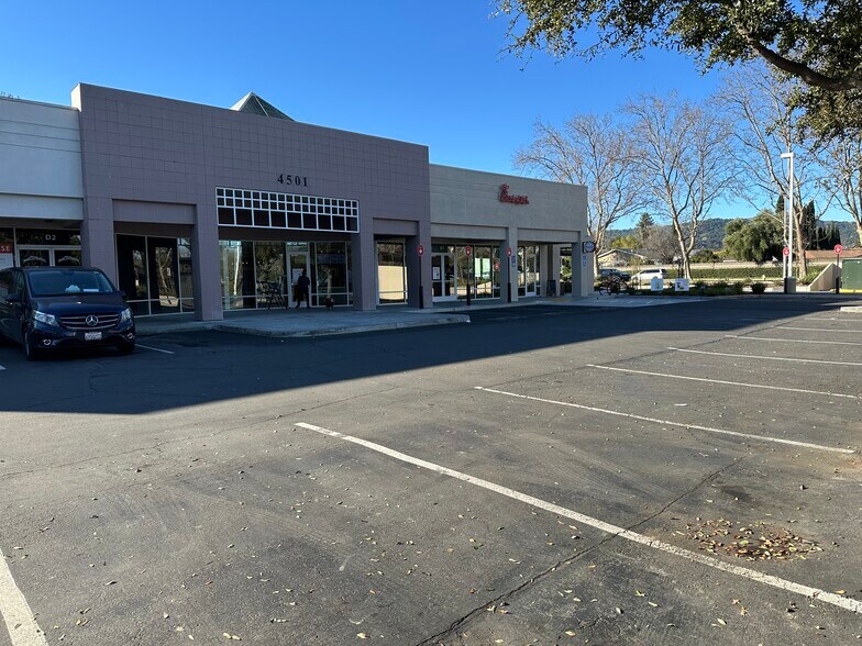 More Photos Of 4747 Hopyard Rd, Pleasanton Bank For Lease