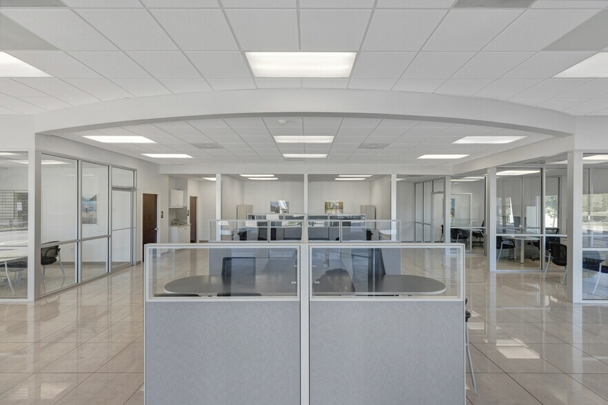 More Photos Of 2611 Ambassador Caffery Pky, Lafayette Storefront For Sale