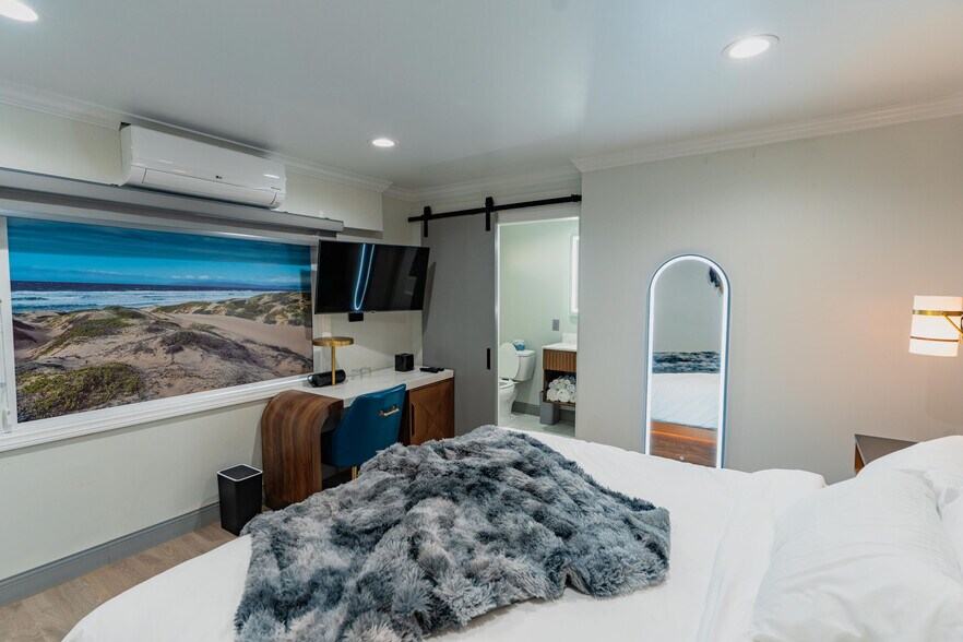 More Photos Of 1107 N Broadway, Santa Maria Hotel For Sale