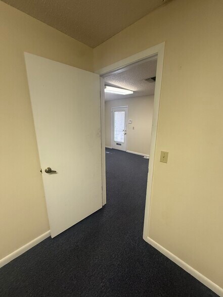 More Photos Of 330 W Bearss Ave, Tampa Medical For Lease
