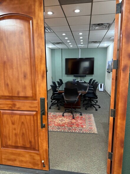 More Photos Of 404 Executive Center Blvd, El Paso Medical For Lease