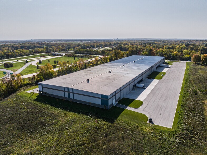 More Photos Of 6701 Nimtz Pky, South Bend Distribution For Sale