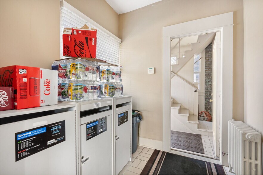 More Photos Of 1201 E Walnut St, Springfield Loft Creative Space For Sale