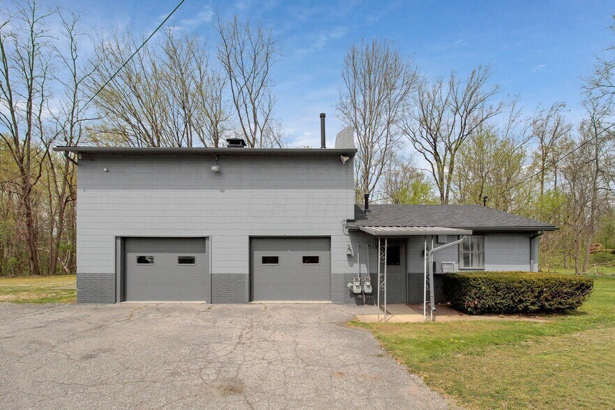 Primary Photo Of 10 Mill St, Fredericktown Auto Repair For Sale