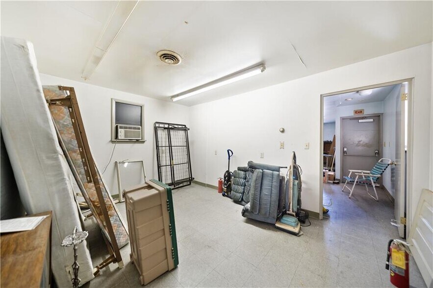 More Photos Of 600 Scene Ridge Rd, Mckeesport Light Manufacturing For Sale