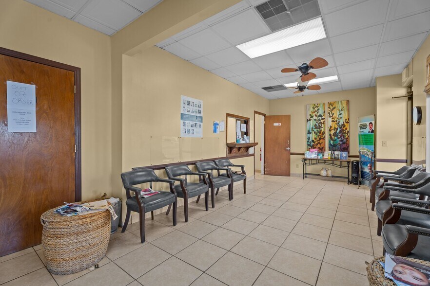 More Photos Of 2902 Central Heights Rd, Goldsboro Medical For Sale