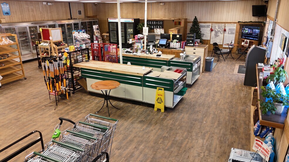 More Photos Of 5198 S US Highway 51, Manitowish Waters Service Station For Sale