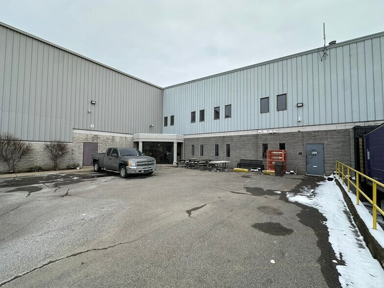 More Photos Of 2335 Union Rd, Cheektowaga Distribution For Sale