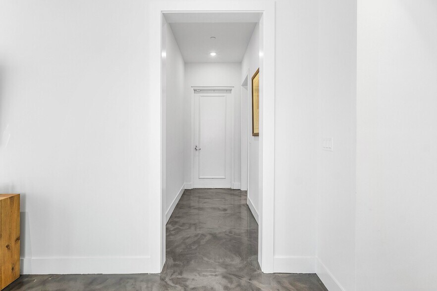 More Photos Of 226 Palm Ct, Delray Beach Medical For Sale