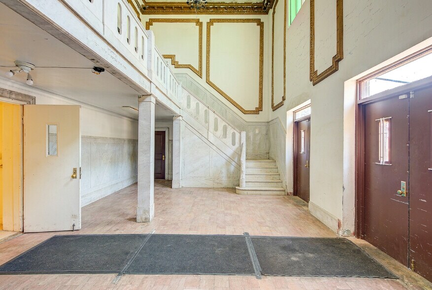 More Photos Of 139 Amboy St, Brooklyn Religious Facility For Lease