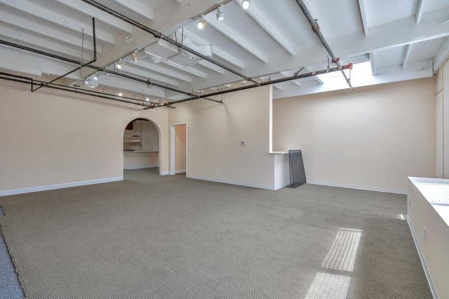 More Photos Of 74 Digital Dr, Novato Warehouse For Sale