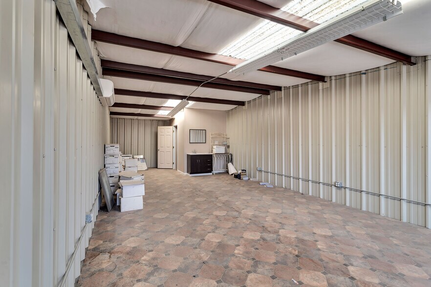 More Photos Of 75851 Baseline Rd, Twentynine Palms Warehouse For Sale