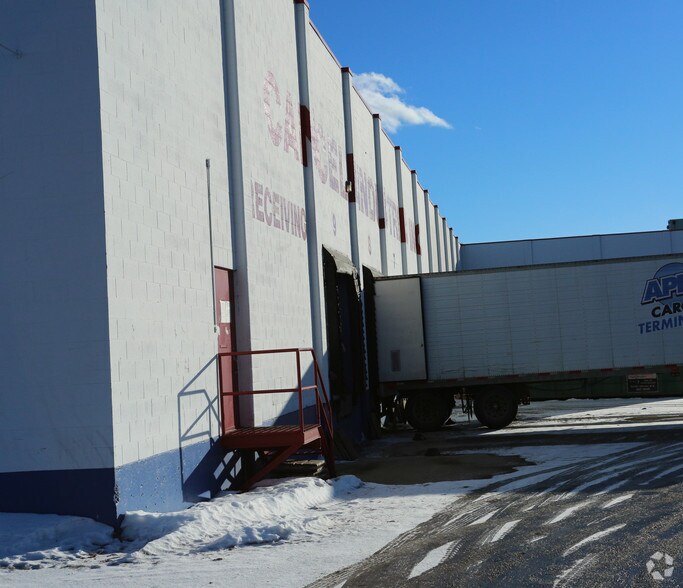 More Photos Of 14735 124th Ave NW, Edmonton Manufacturing For Lease