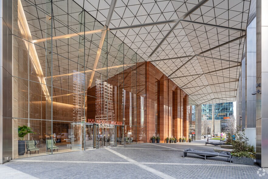 More Photos Of 155 N Wacker Dr, Chicago Office For Lease