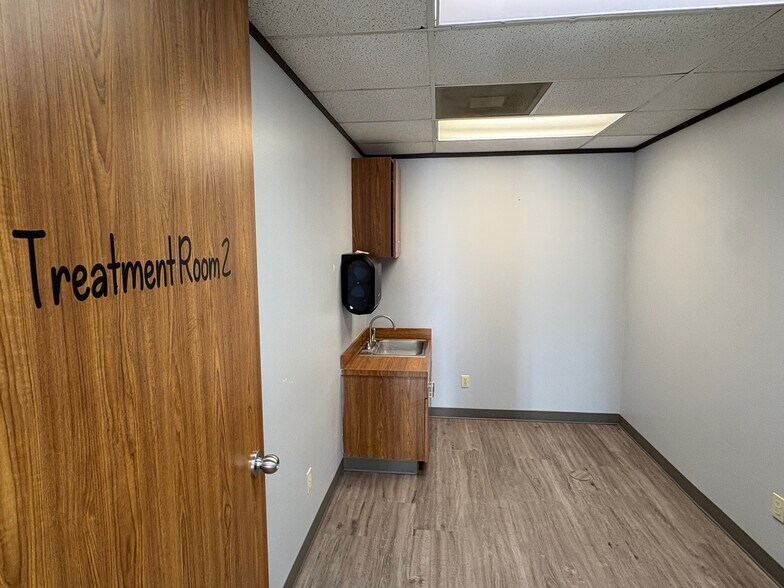 More Photos Of 1602 N Mechanic St, El Campo Land For Lease