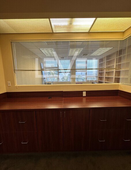 More Photos Of 2455 E Sunrise Blvd, Fort Lauderdale Loft Creative Space For Sale