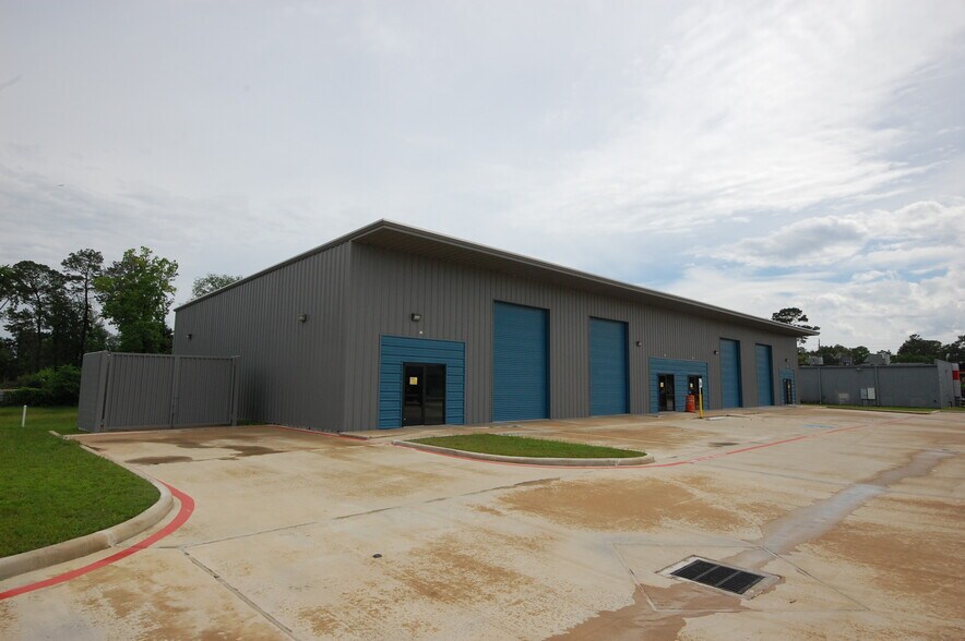 Primary Photo Of 7307 Five Forks dr, Spring Warehouse For Lease