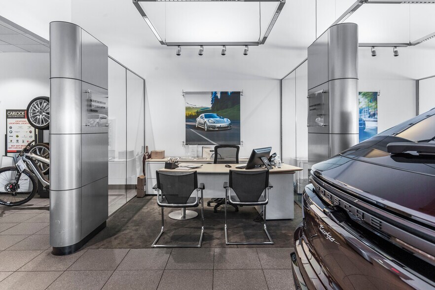 More Photos Of 5385 N I 55 St, Jackson Auto Dealership For Sale