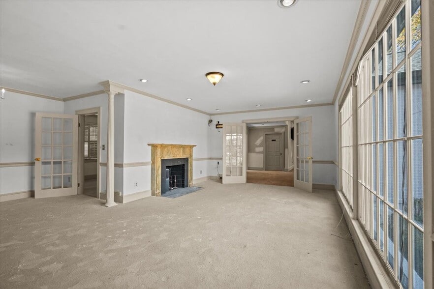 More Photos Of 711 W Wade Hampton Blvd, Greer Freestanding For Lease