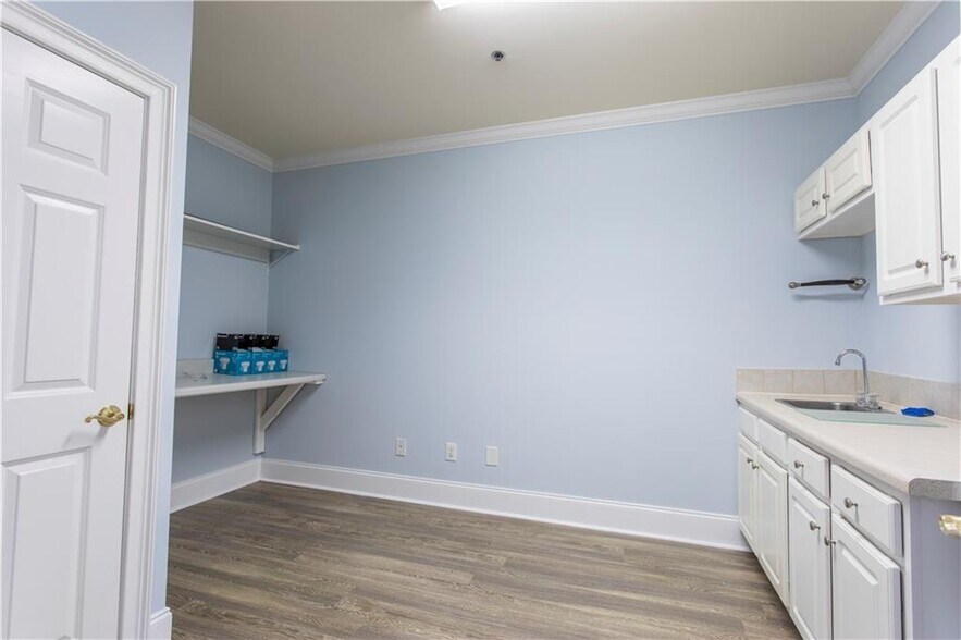 More Photos Of 11785 Northfall Ln, Alpharetta Medical For Sale