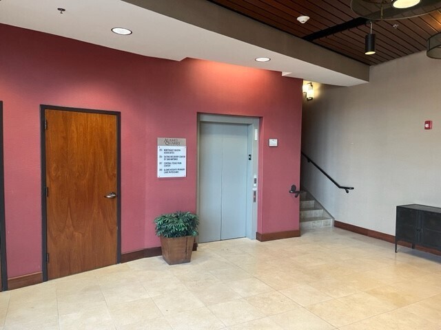 More Photos Of 250 E Basse Rd, San Antonio Medical For Lease