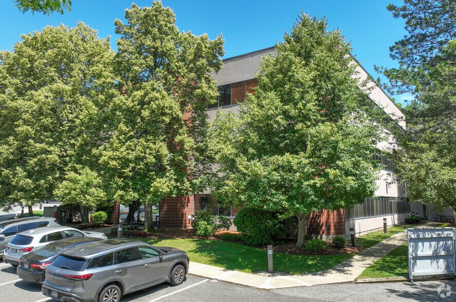 More Photos Of 89 Newbury St, Danvers Office For Lease