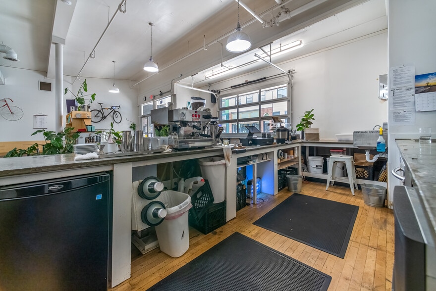 More Photos Of 105 S Main St, Ishpeming Restaurant For Sale