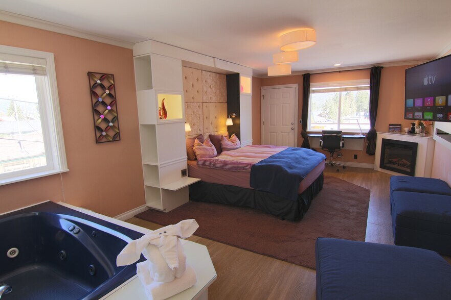 More Photos Of 41095 W Big Bear Blvd, Big Bear Lake Hotel For Sale