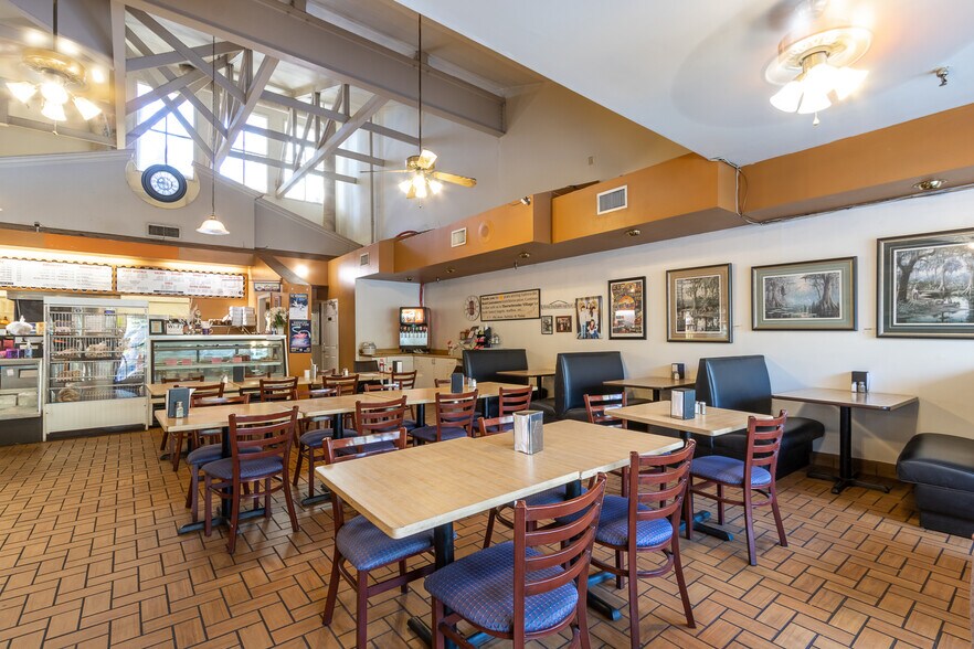 More Photos Of 2441 NW 43rd St, Gainesville Storefront For Sale