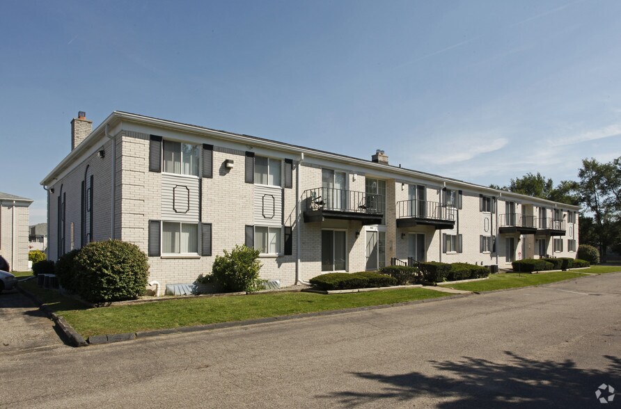 More Photos Of 33105-33255 Warren Rd, Westland Apartments For Sale