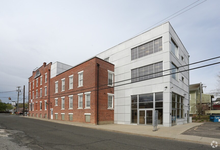 More Photos Of 30 Bridge St, New Milford Storefront Retail Office For Lease