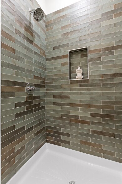 More Photos Of 1602 N Central St, Knoxville Apartments For Sale