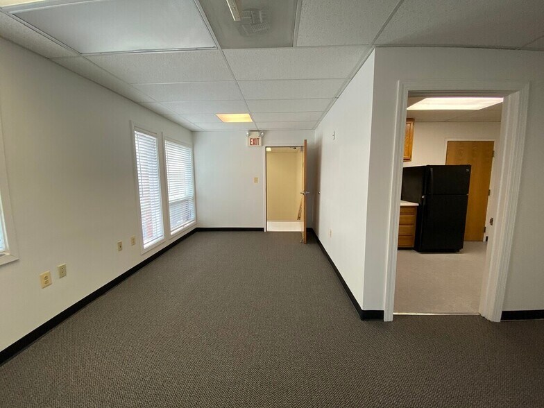 More Photos Of 10529-10535 Crestwood Dr, Manassas Medical For Lease