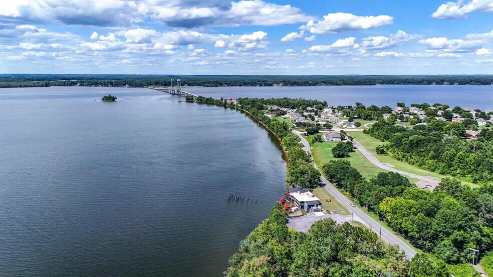 More Photos Of 700 Jordan Point Rd, Hopewell Restaurant For Sale
