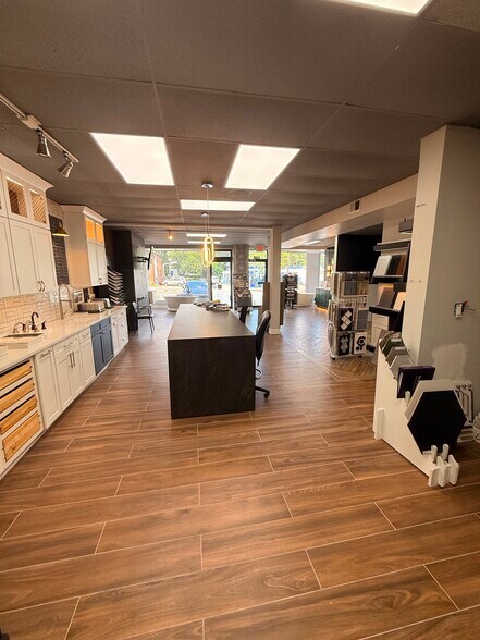 More Photos Of 7185 Lee Hwy, Falls Church Storefront For Sale